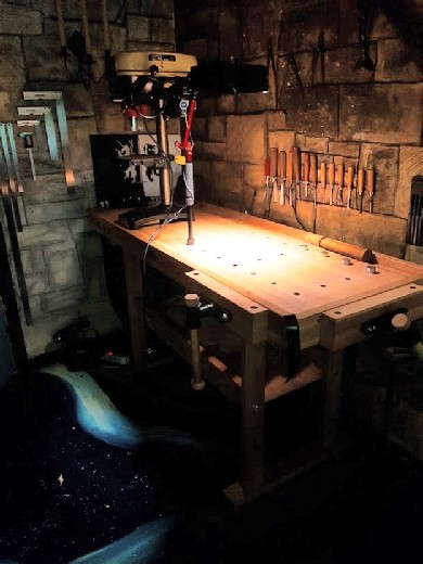 Werktafel met kolomboor